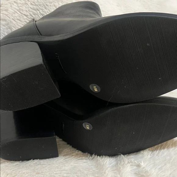 Gianni Bini Black Ankle Booties - Picture 4 of 4